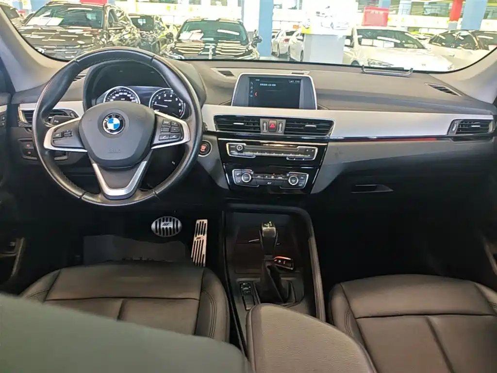 BMW X1 2019 sDrive20Li Leading Model фото 10