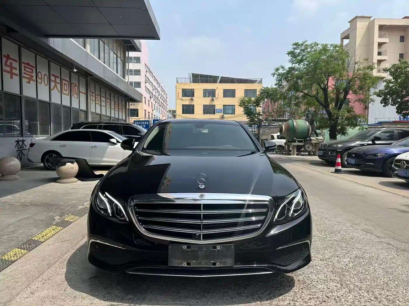 Mercedes-Benz E-Class 2017 E 300 L Luxury фото 3