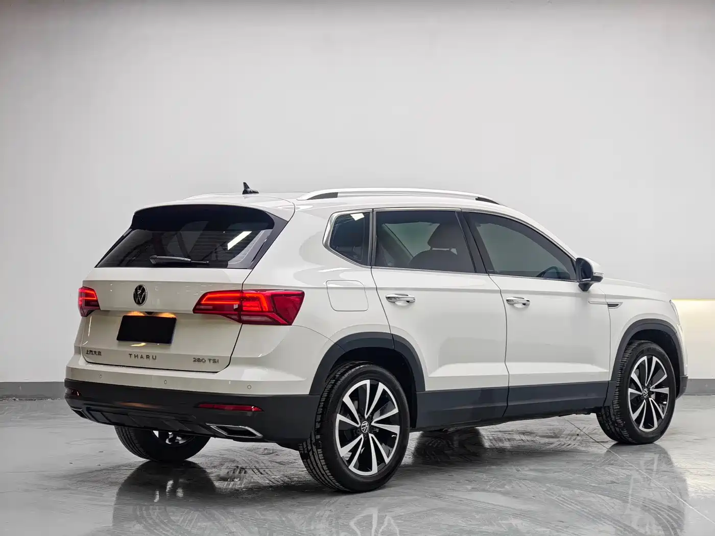 Volkswagen Tharu 2022 280TSI FWD Luxury Edition фото 8