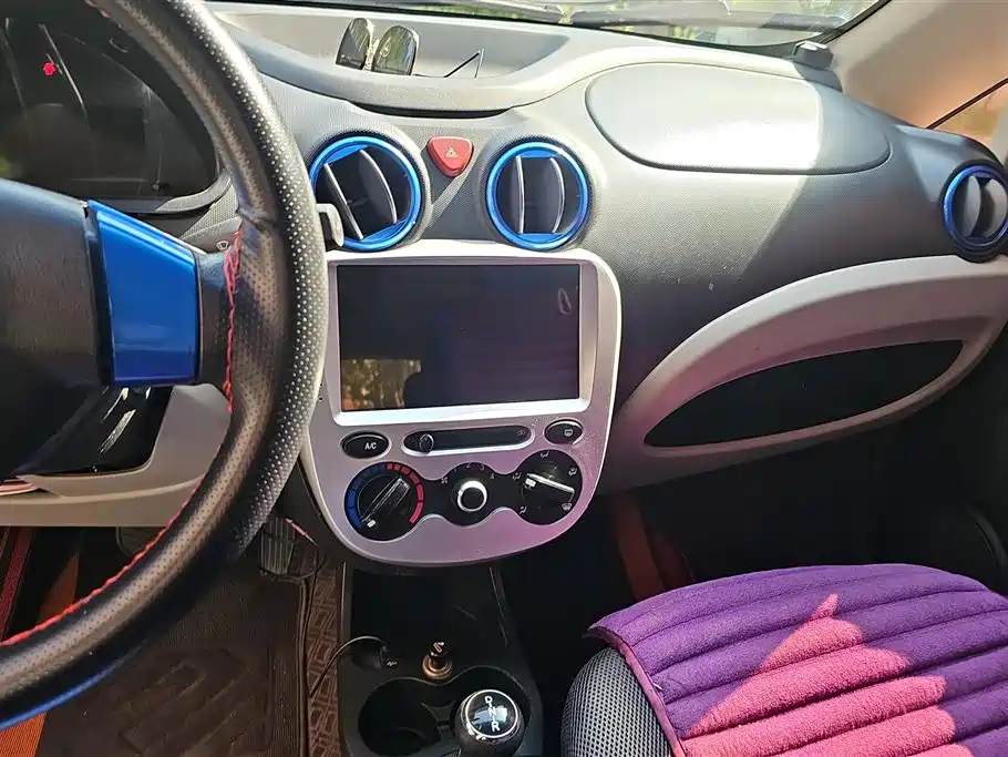 CHANGAN AUCHAN Benben mini-e