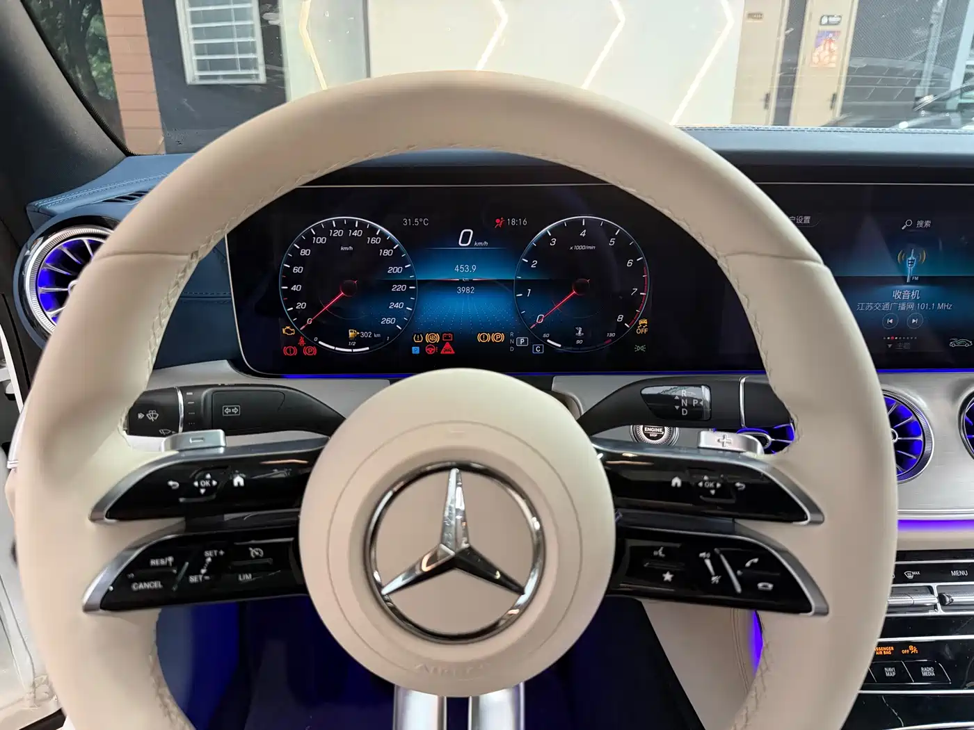 Mercedes-Benz E-Class, миниатюра 5