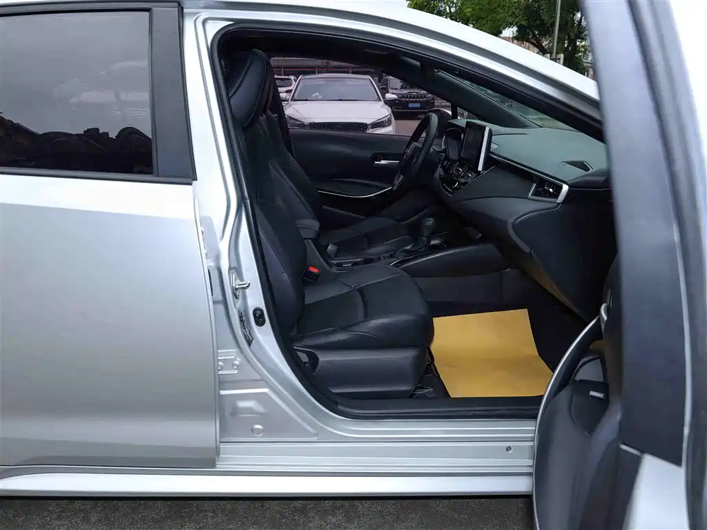 Toyota Levin 2021 185T CVT Luxury Edition фото 17