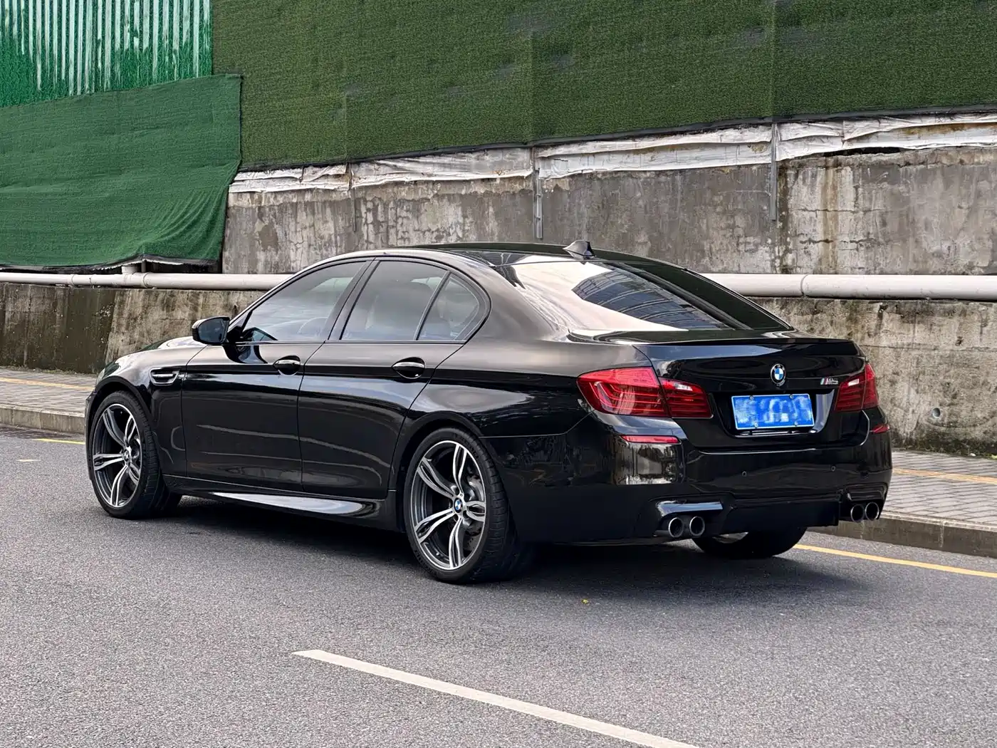 BMW M5 2012 M5 фото 3