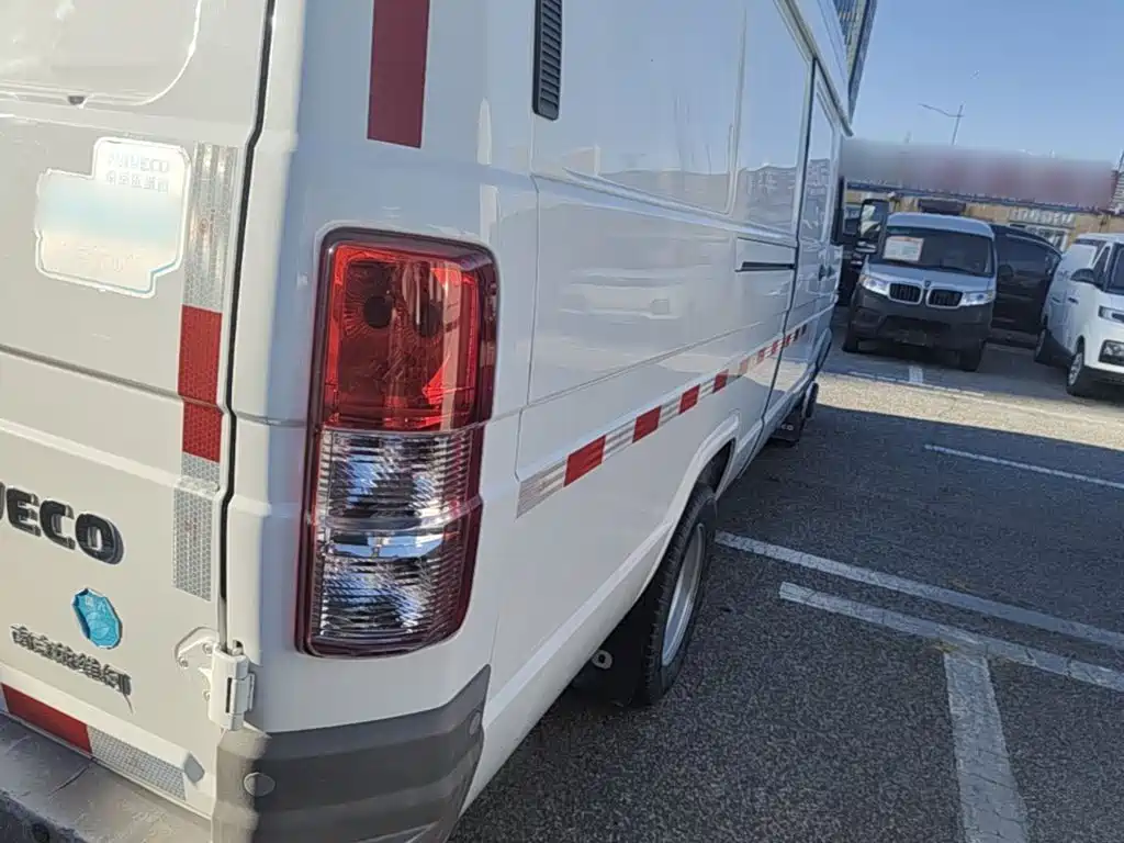 Фото 8 - Iveco Daily