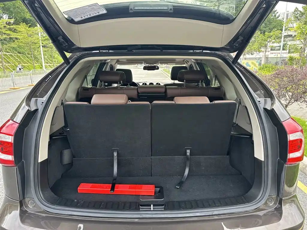 BYD Tang New Energy 2017 2.0T Tang 100 фото 19