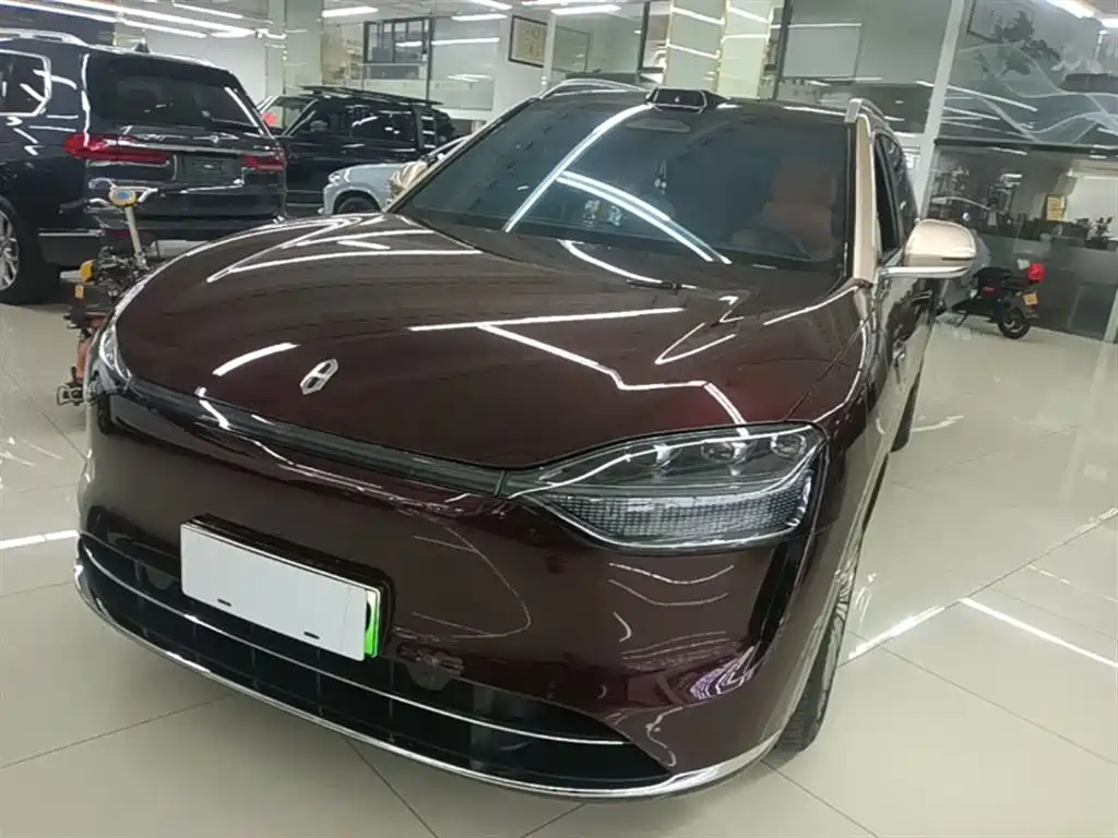 AITO Wenjie AITO M9 2025 Extended Range Ultra 52kWh 6-Seater фото 2