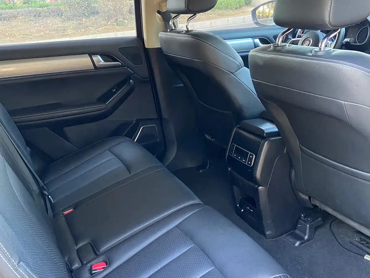 BYD Tang 2018 2.0T Automatic Smart Connection Noble Edition 7-Seater China V фото 5