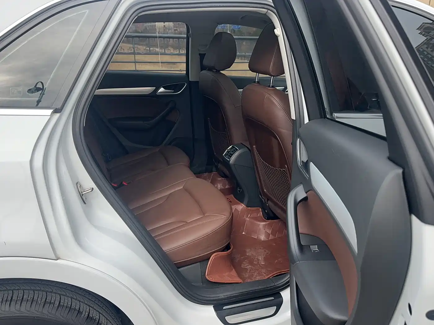 Audi Q3 2015 35 TFSI Comfort фото 24