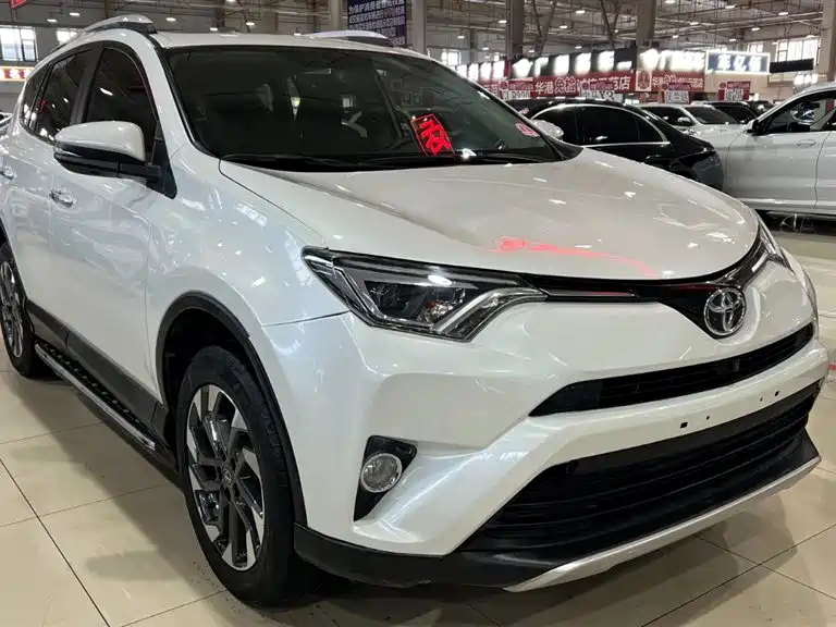 Toyota RAV4 Rongfang 2016 2.5L Automatic 4WD Elite фото 3