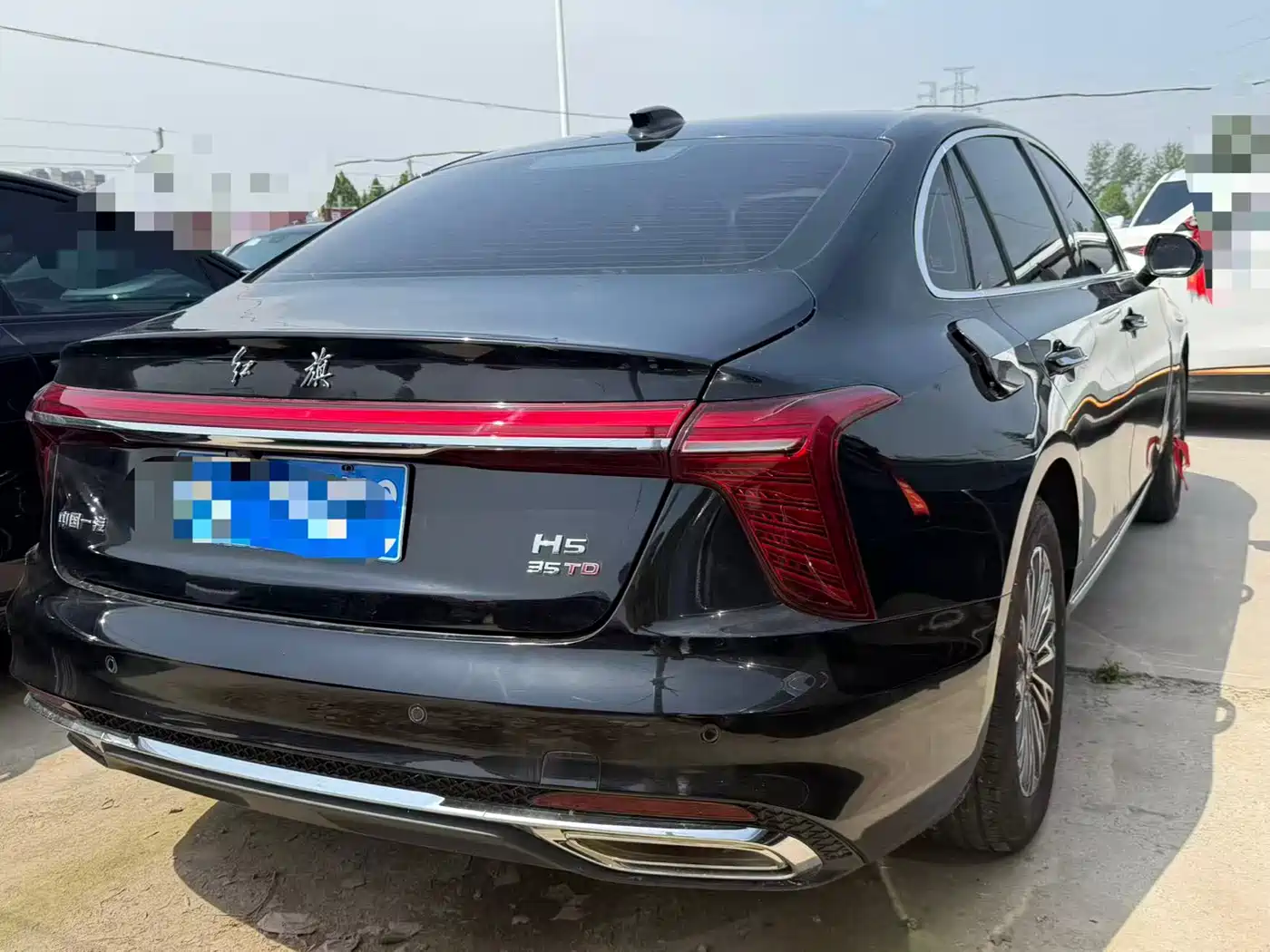 Hongqi H5 2025 1.5T DCT Flag Rhythm 500,000 Units Memorial Edition фото 9