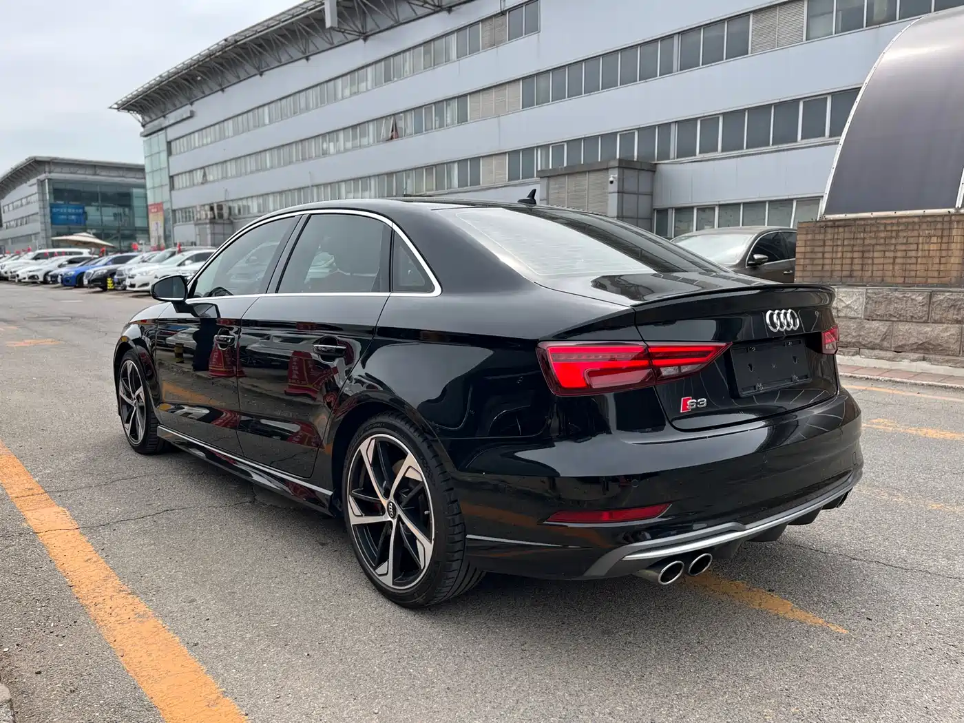 Audi S3 2019 Audi S3 2.0T Limousine фото 6