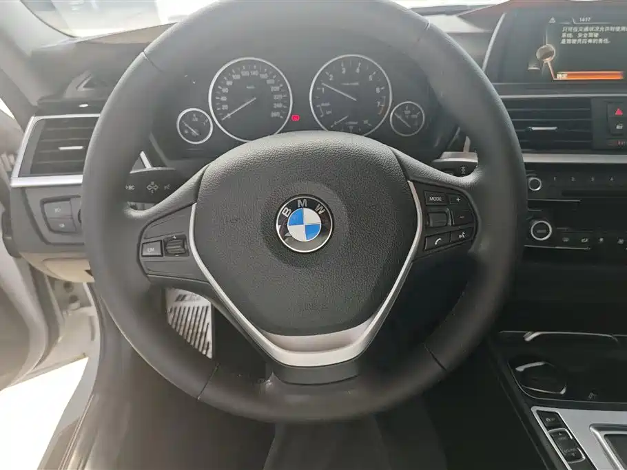 BMW 3 Series 2016 316i Fashion фото 15