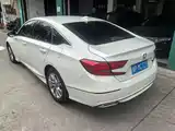 Фото 4 - Honda Accord