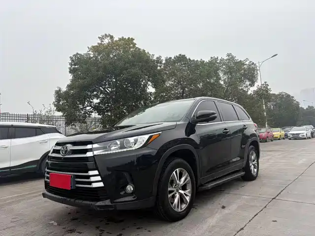 TOYOTA HIGHLANDER