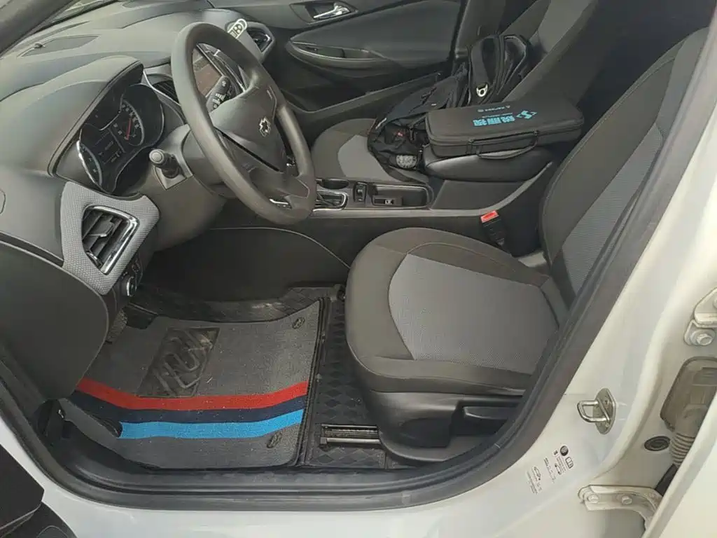 Chevrolet Cruze 2019 2018 Redline 320 Automatic Pioneer Edition