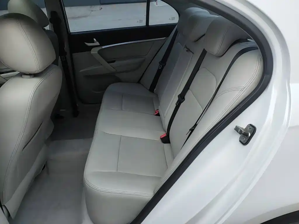 Geely Emgrand 2015 2014 Sedan 1.5L CVT Elite
