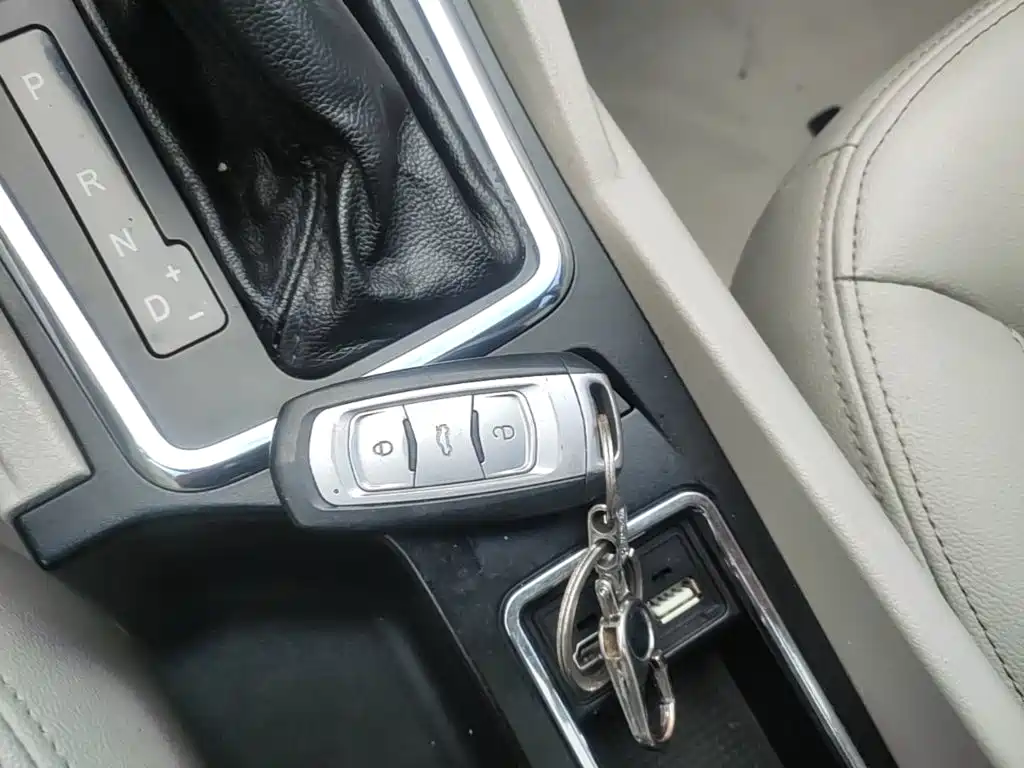 Geely Emgrand 2015 2014 Sedan 1.5L CVT Elite