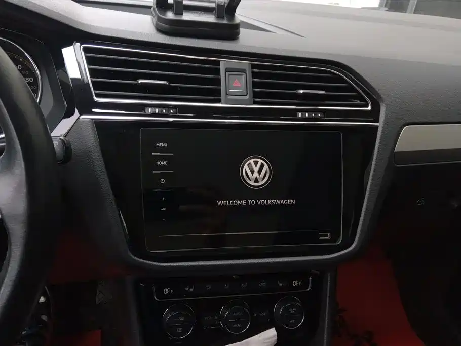 Volkswagen Tiguan L 2019 330TSI Auto 2WD Smart Luxury Edition China V фото 13