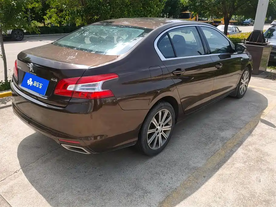 Peugeot 408 2016 1.6T Automatic Luxury Edition фото 3
