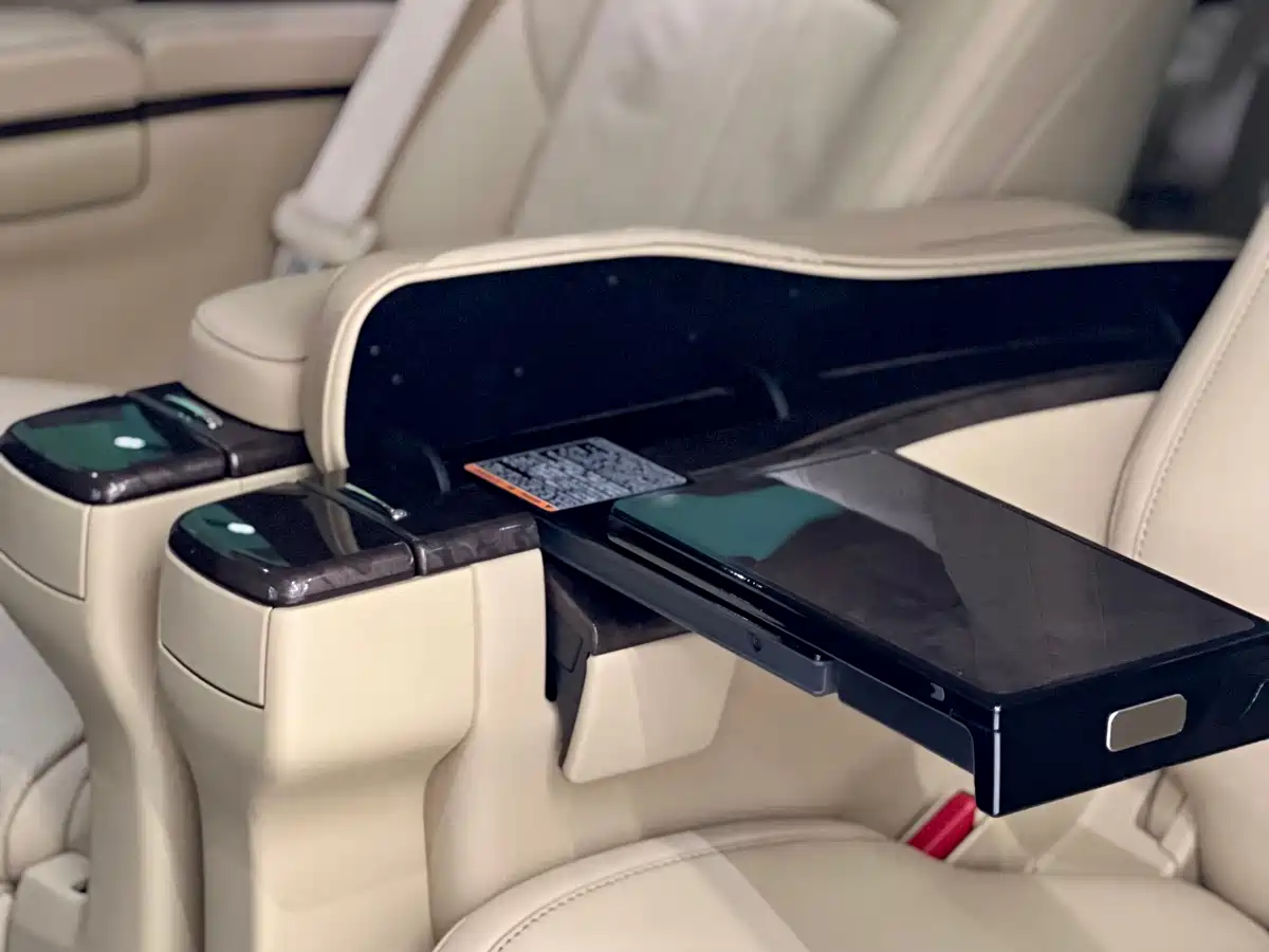 Toyota Alphard 2021 Hybrid 2.5L Premium фото 7