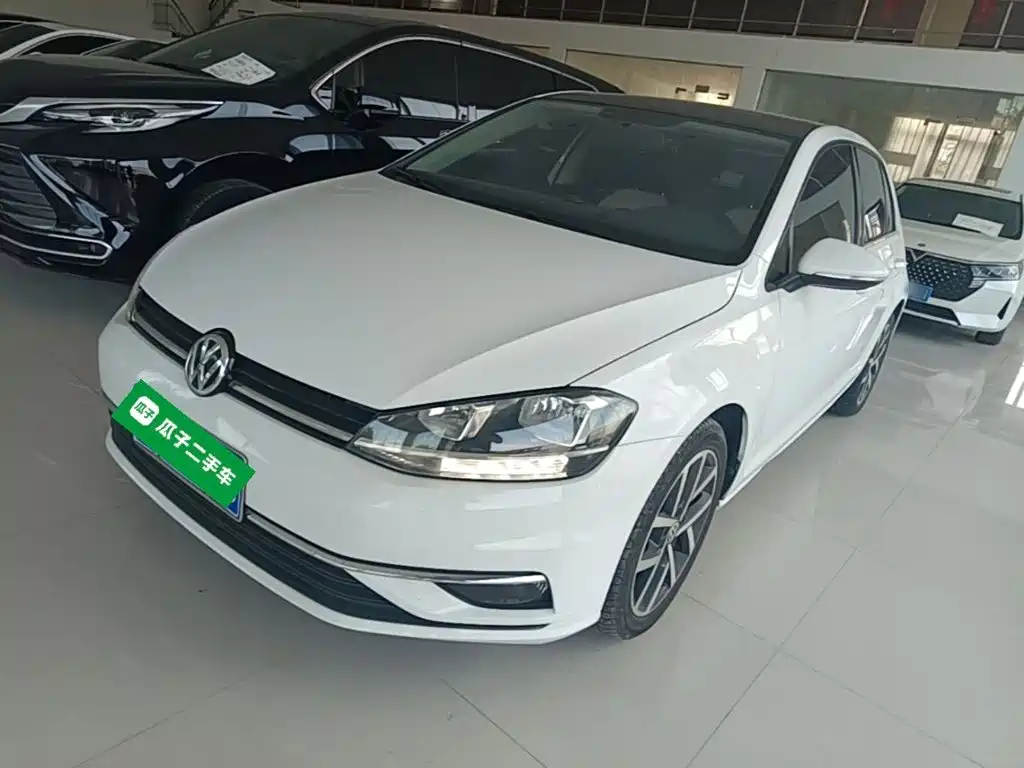 صورة 2 - Volkswagen Golf