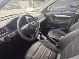 Photo 7 - Volkswagen Lavida Tour