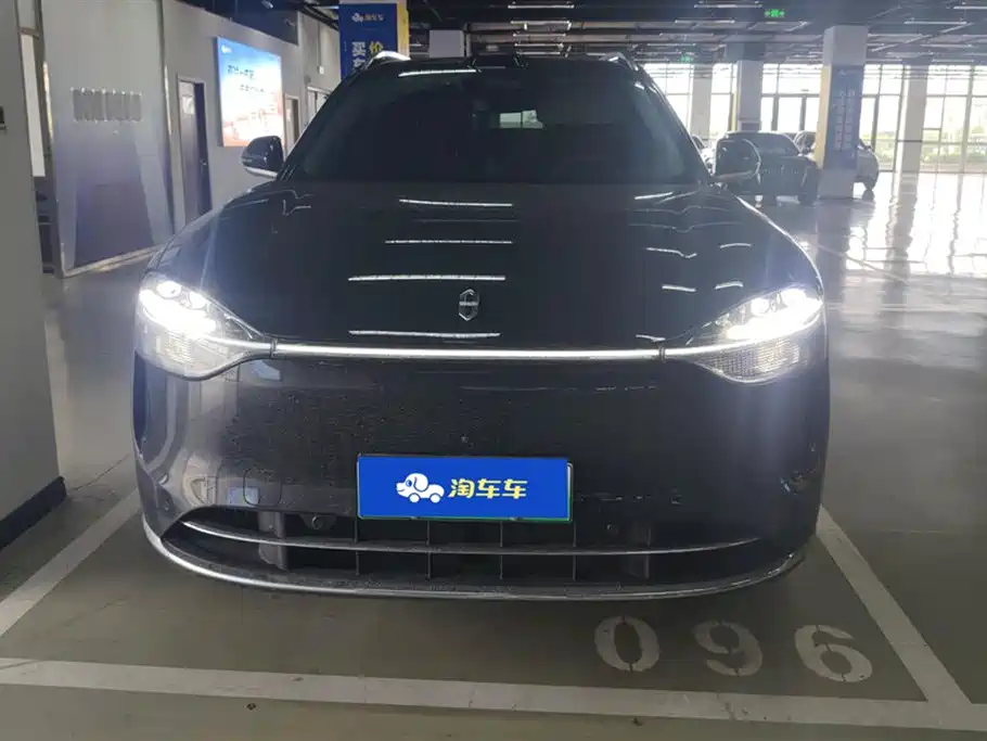 AITO Wenjie AITO M9 2024 Model Extended Range Ultra Edition 52kWh 5-Seater фото 2