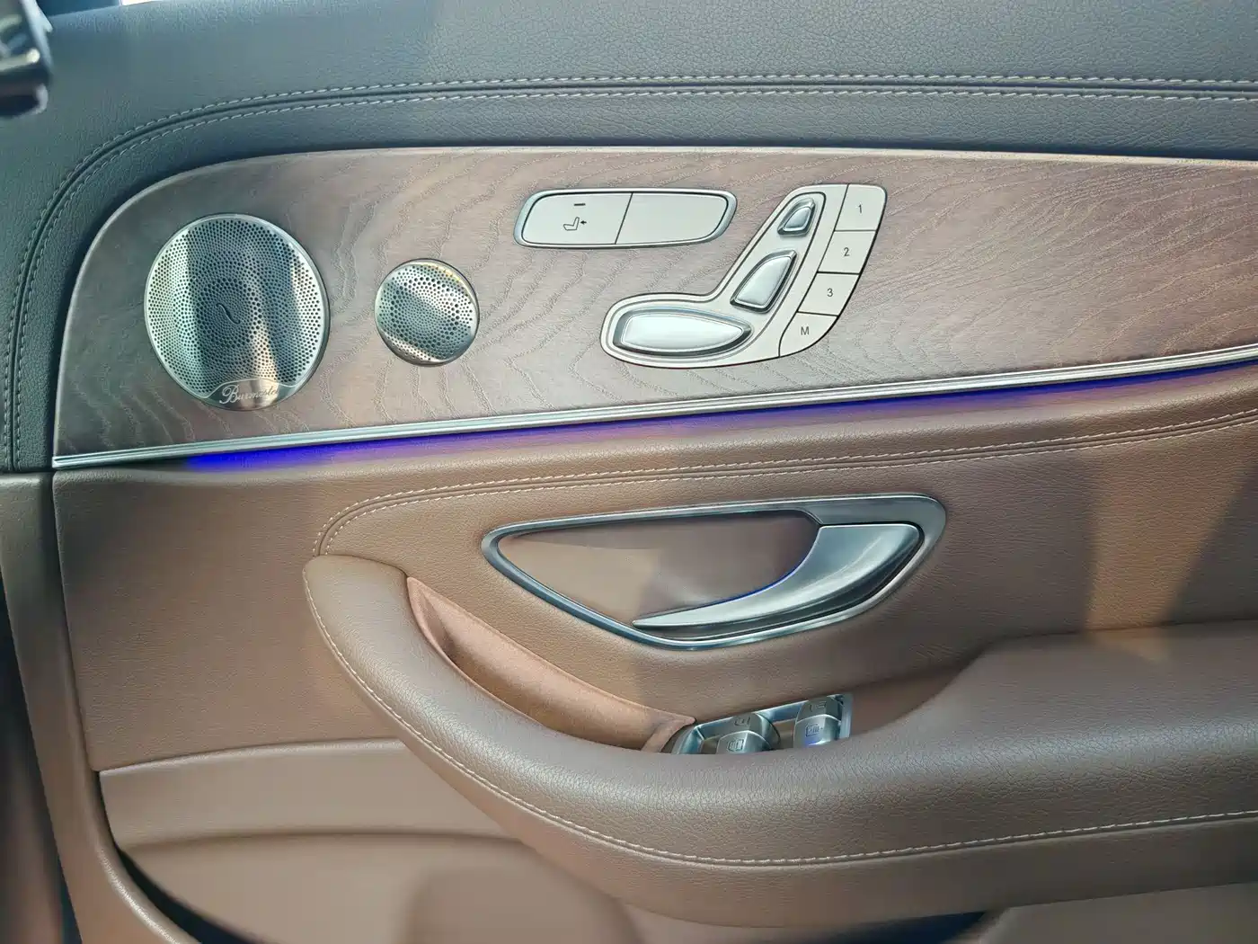 Mercedes-Benz E-Class 2022 E 300 L Luxury фото 12