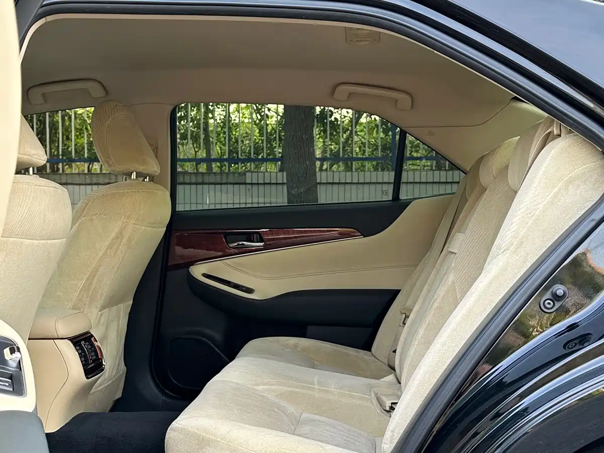 Toyota Crown 2015 2.0T Pioneer фото 11