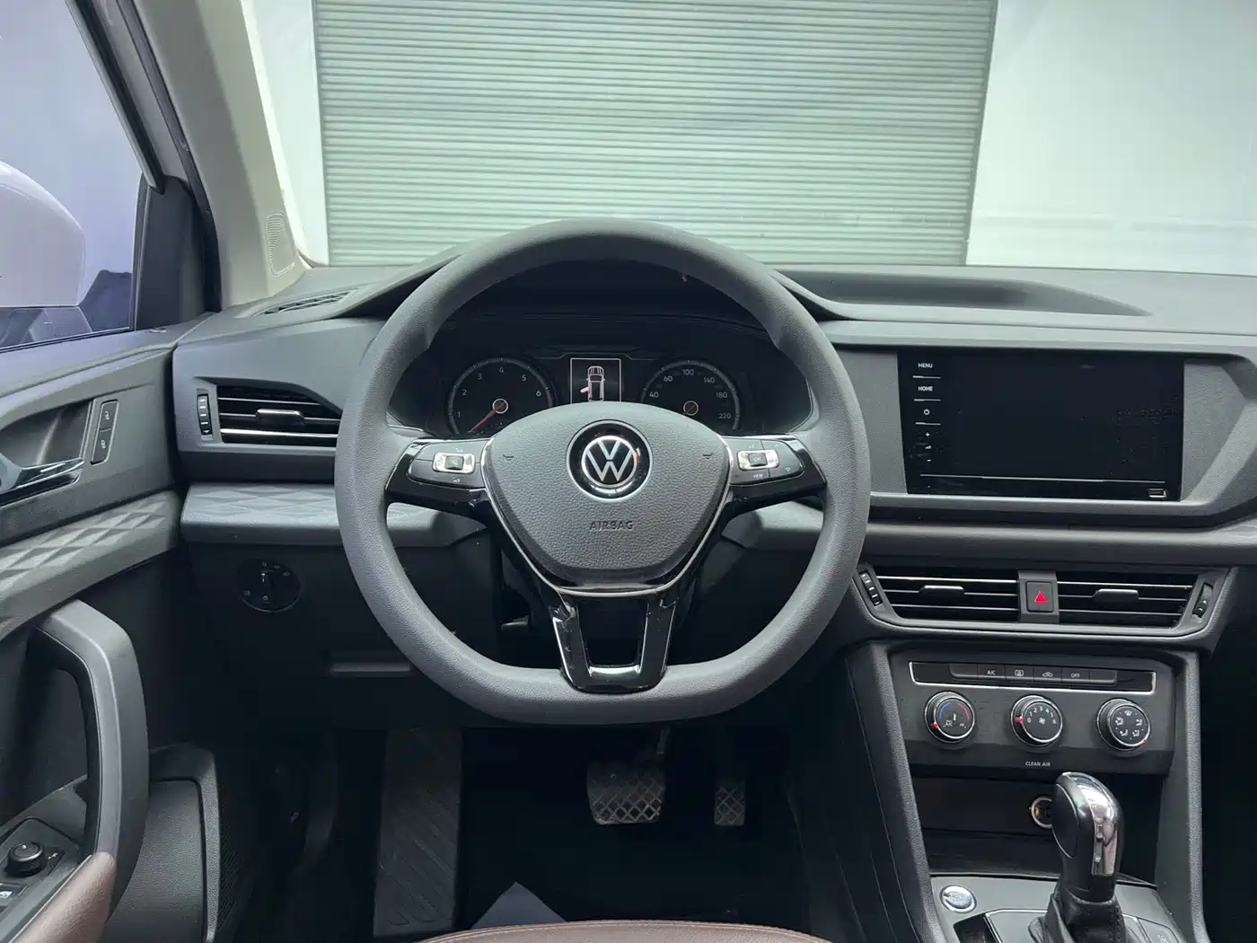 VOLKSWAGEN TUYUE