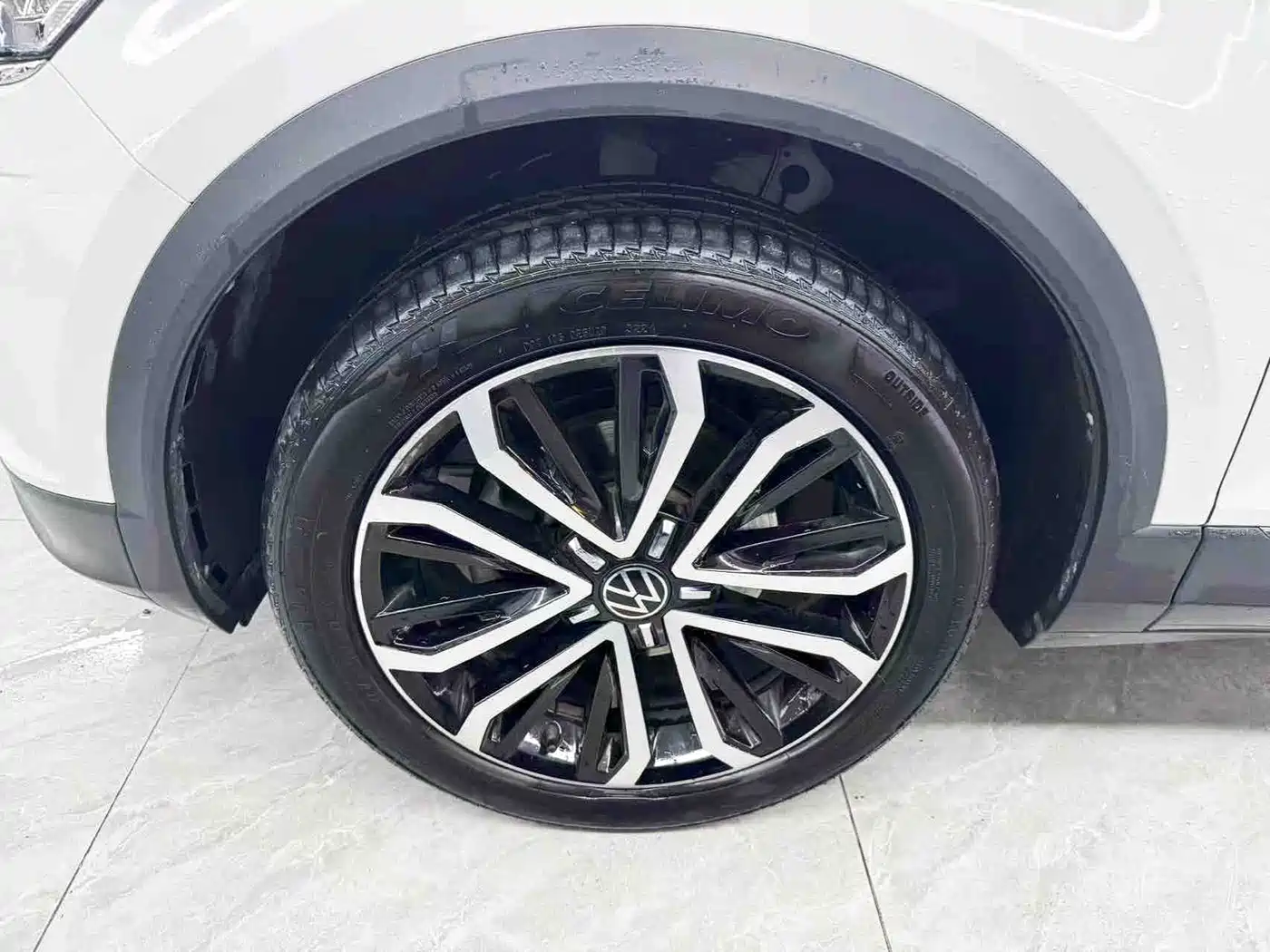 Volkswagen T-ROC 2021 280TSI DSG 2WD Comfort Smart Connect Edition фото 23