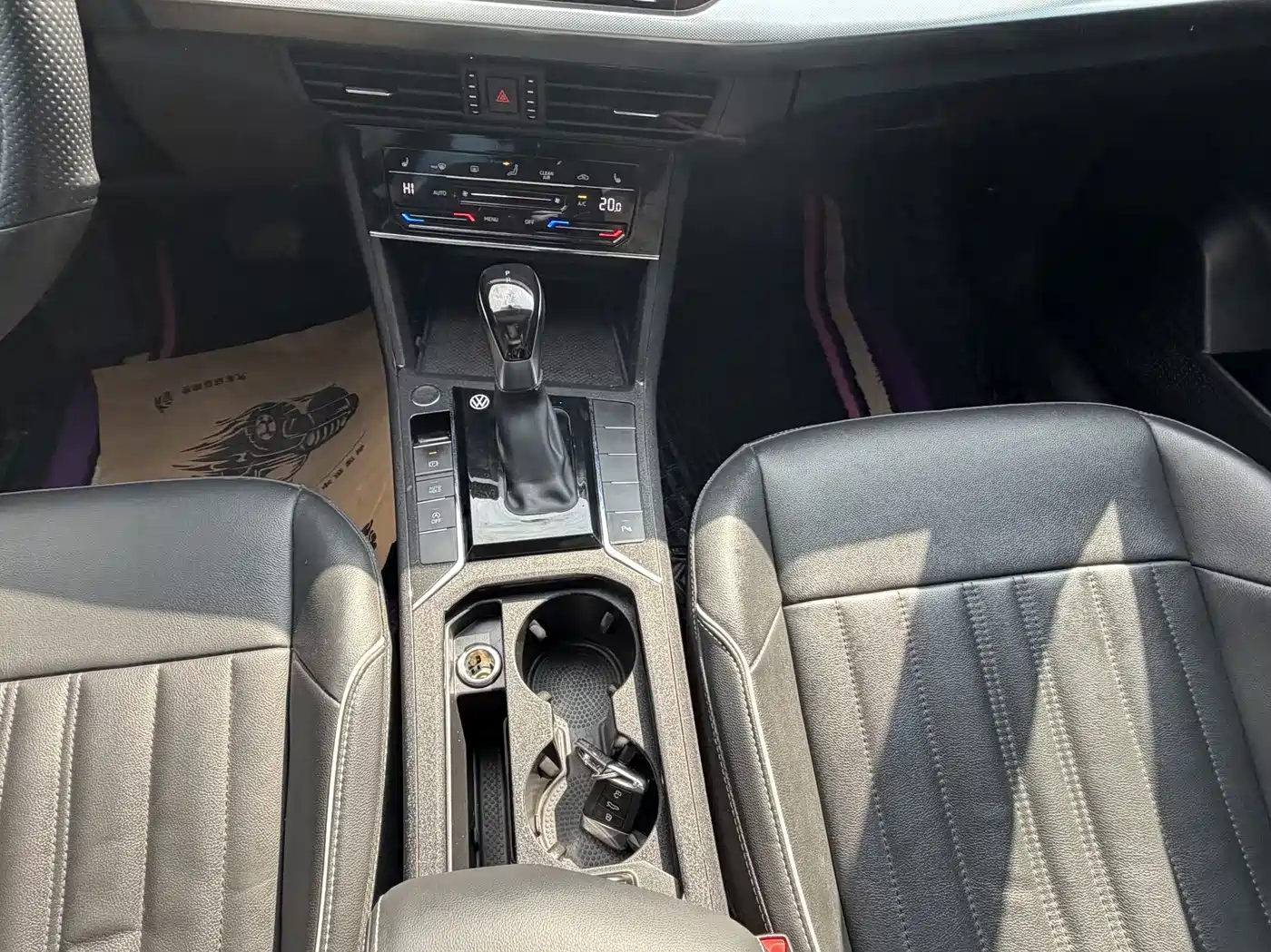 Volkswagen Passat 2022 330TSI Starlight Elite Edition фото 11