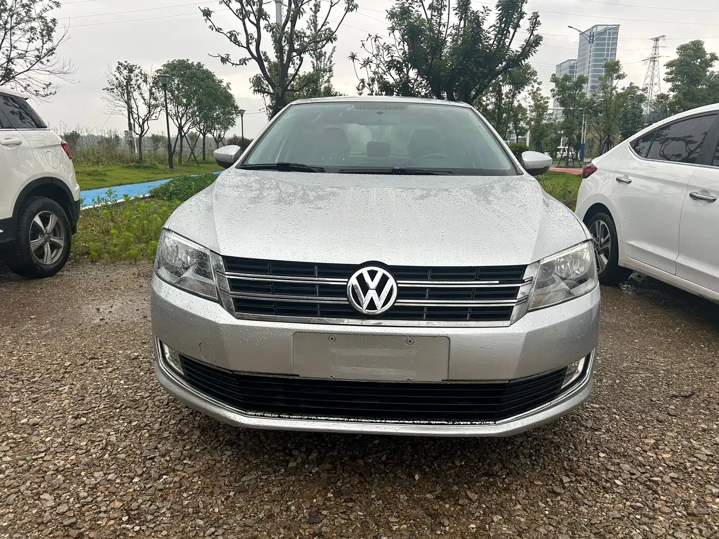 Volkswagen Lavida 2013 Facelift Classic 1.6L Automatic Comfort фото 2