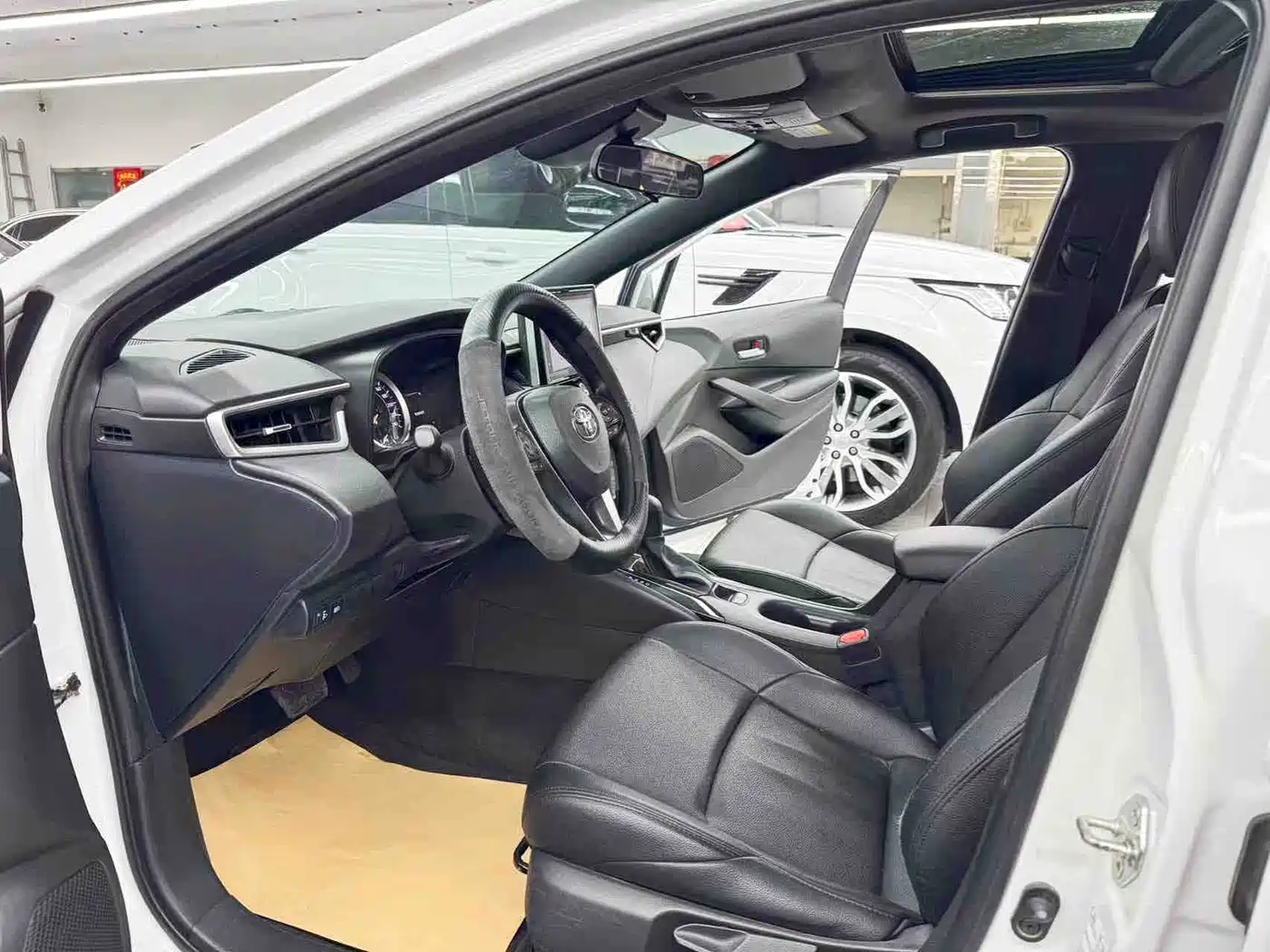 Toyota Levin 2022 185T CVT Luxury Edition фото 7
