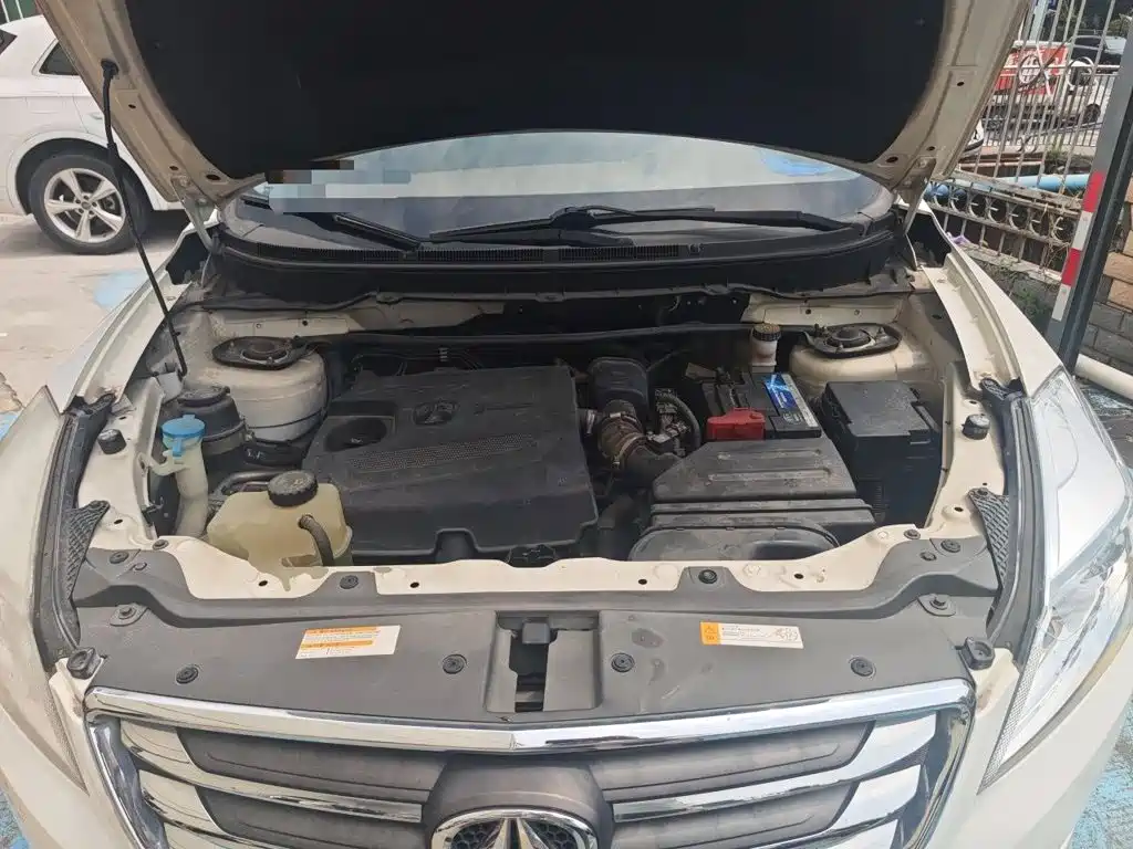 BAIC Weiwang S50 2017 2016 1.5T CVT Fun Luxury