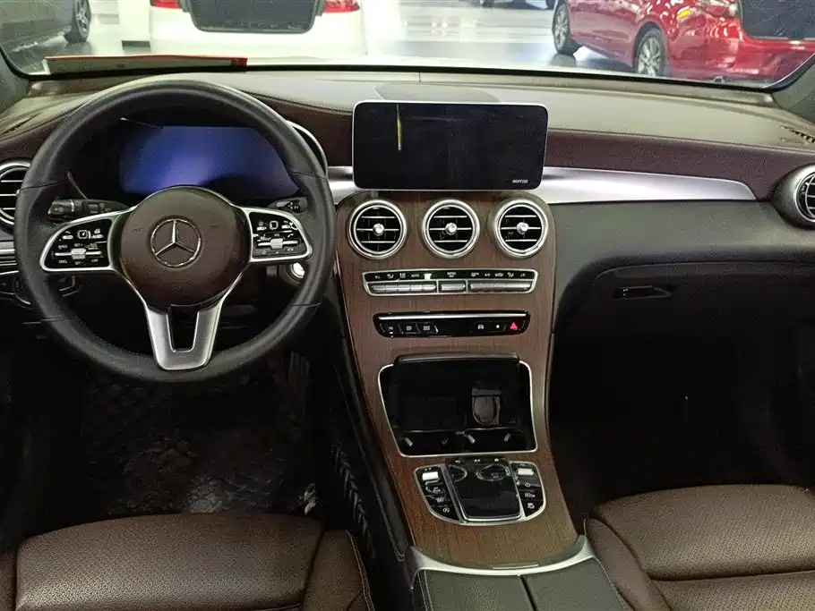 Mercedes-Benz GLC 2021 GLC 300 L 4MATIC Sporty фото 12