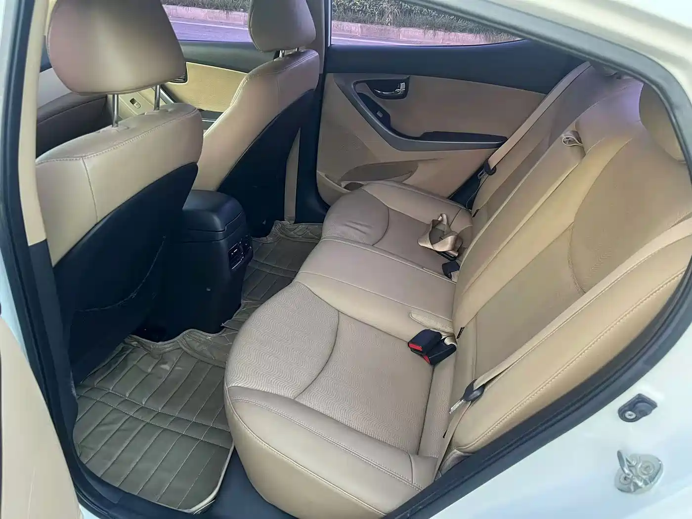 Hyundai Langdong 2013 2012 1.6L Automatic Premium