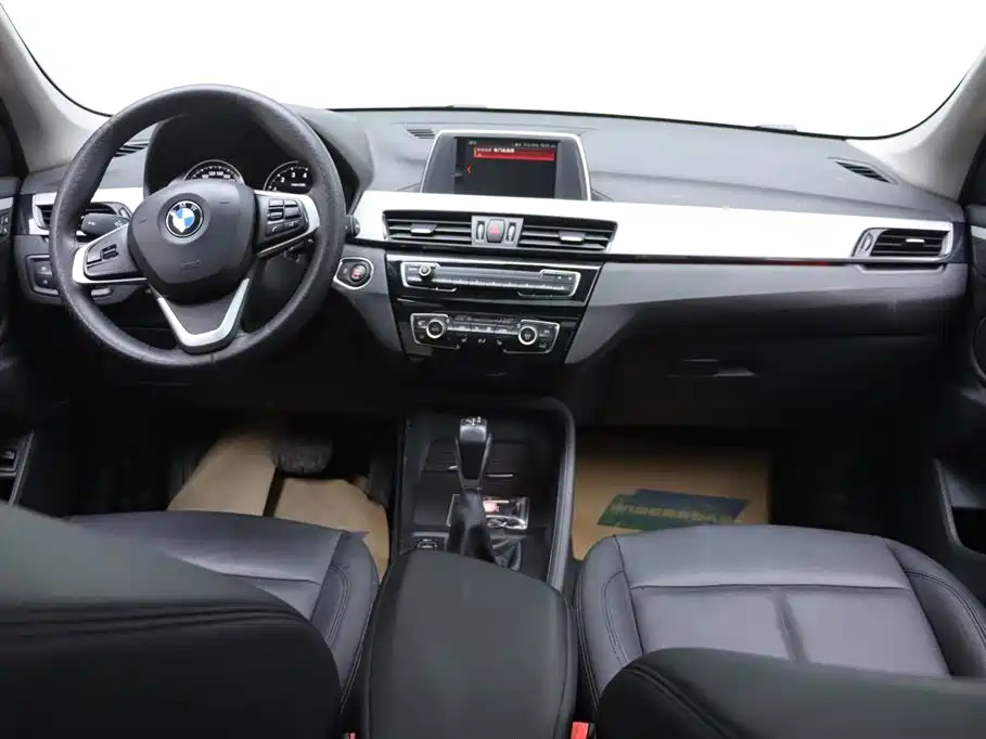 BMW X1 2019 sDrive18Li Fashion Model фото 27
