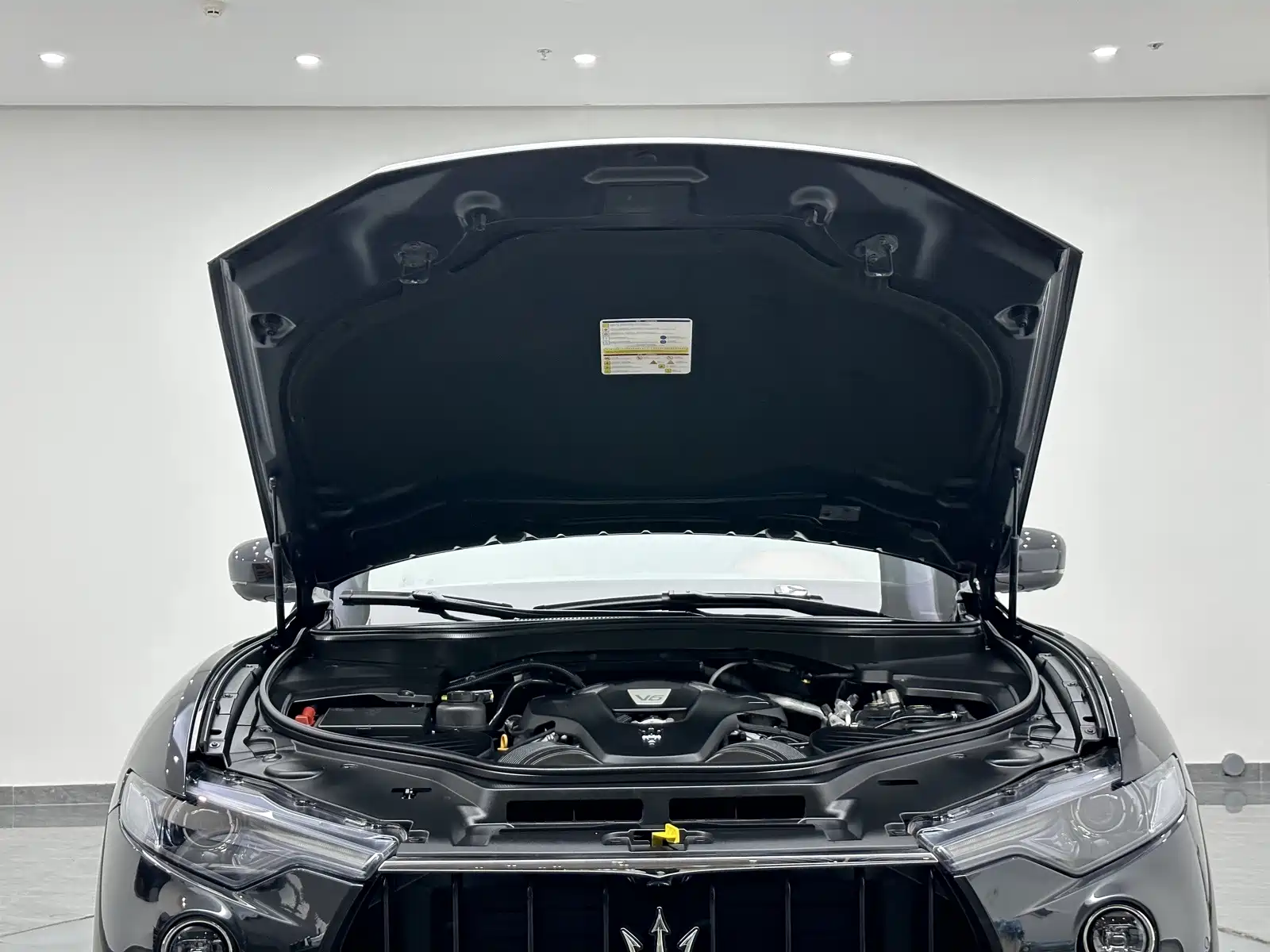 Photo 21 - Maserati Levante