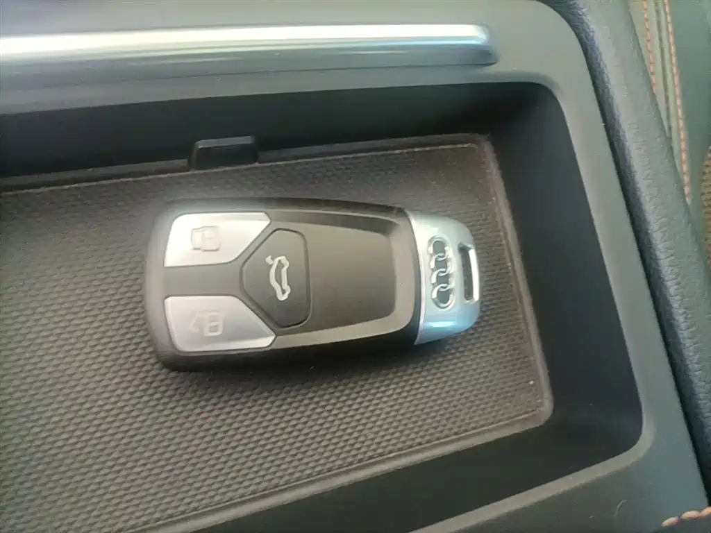 Audi Q5L 2018 40 TFSI Prestige Fashion (China V) фото 9