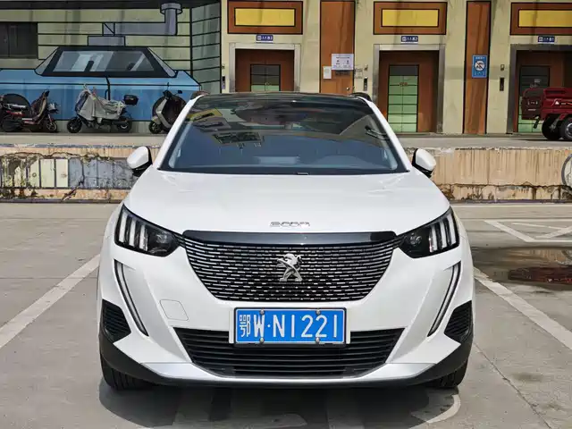 PEUGEOT 2008