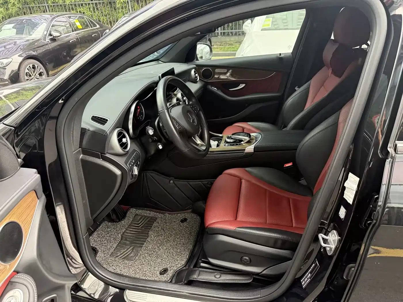 Mercedes-Benz GLC Coupe 2019 GLC 260 4MATIC Coupe SUV фото 7