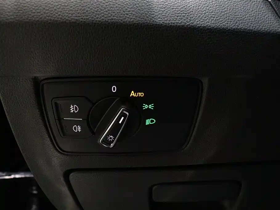 Volkswagen Magotan 2023 Model 2 Million Commemorative Edition 330TSI DSG Luxury фото 21
