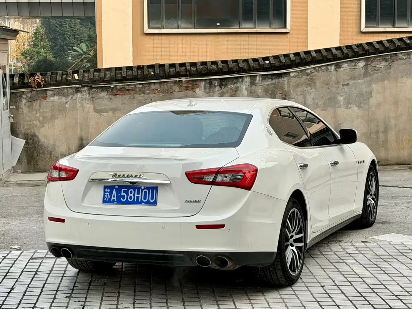 MASERATI GHIBLI