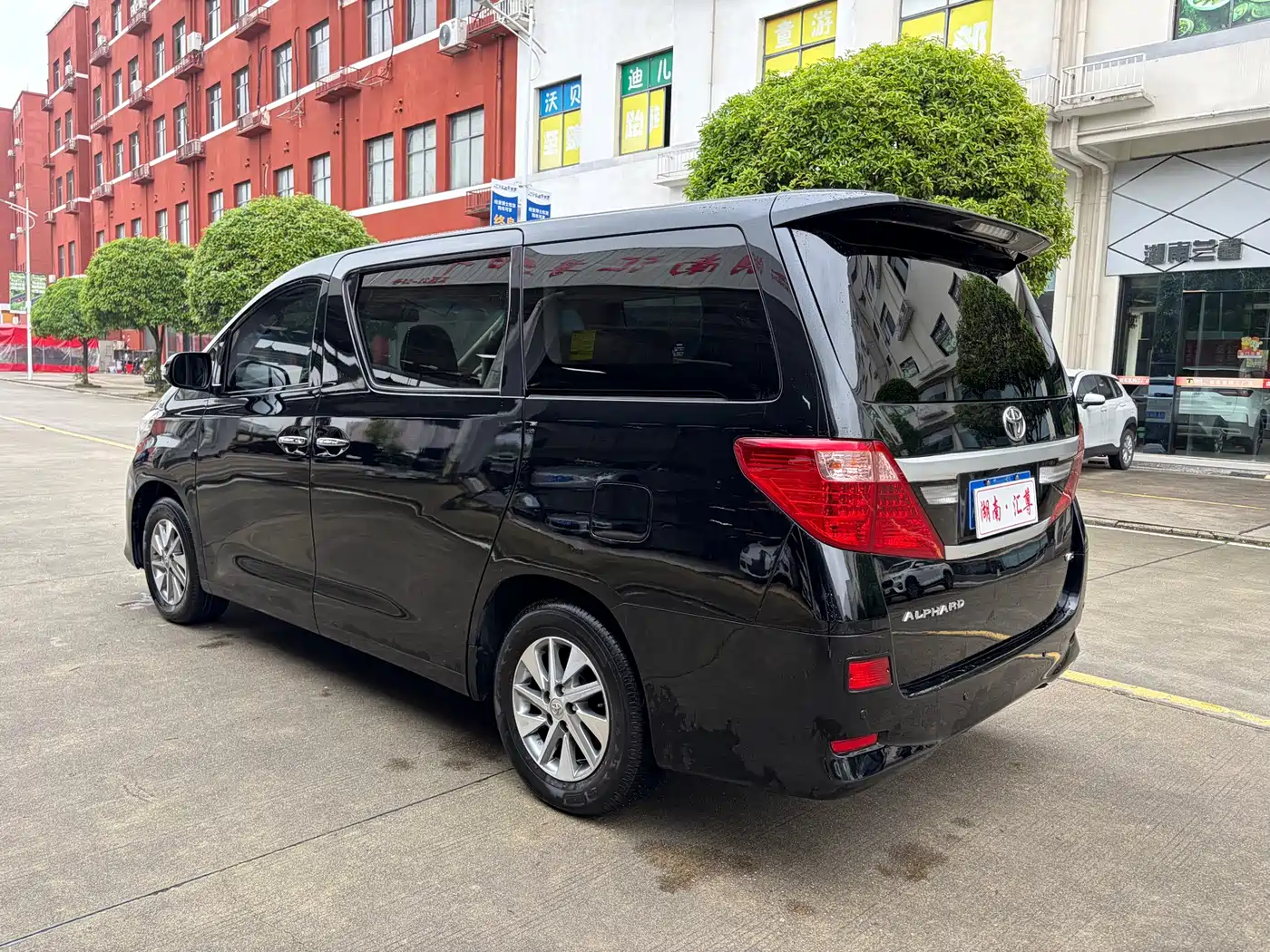 Toyota Alphard 2012 3.5L Luxury Edition фото 18