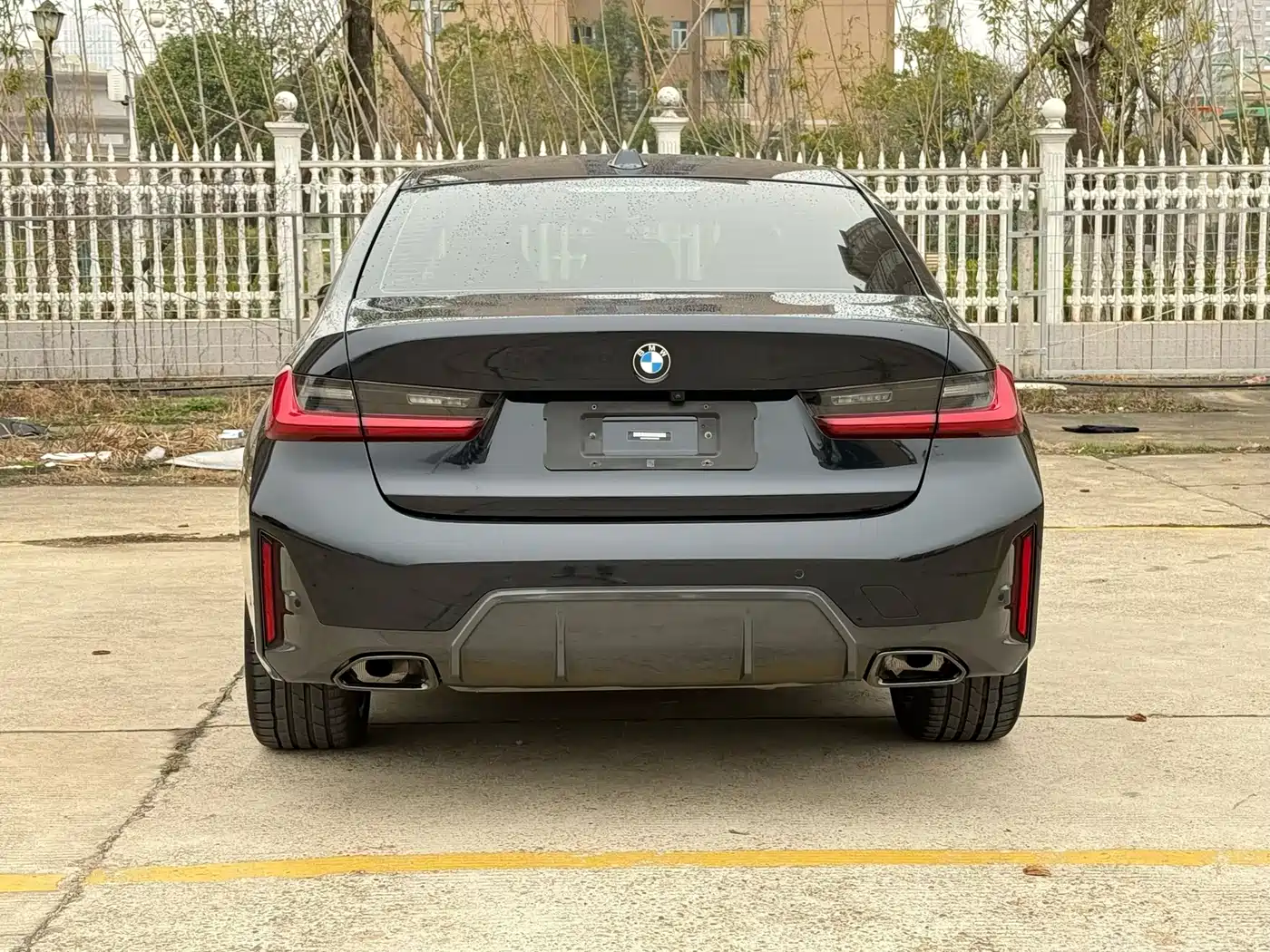 BMW 3 Series 2023 325Li M Sport Black Night Package фото 8