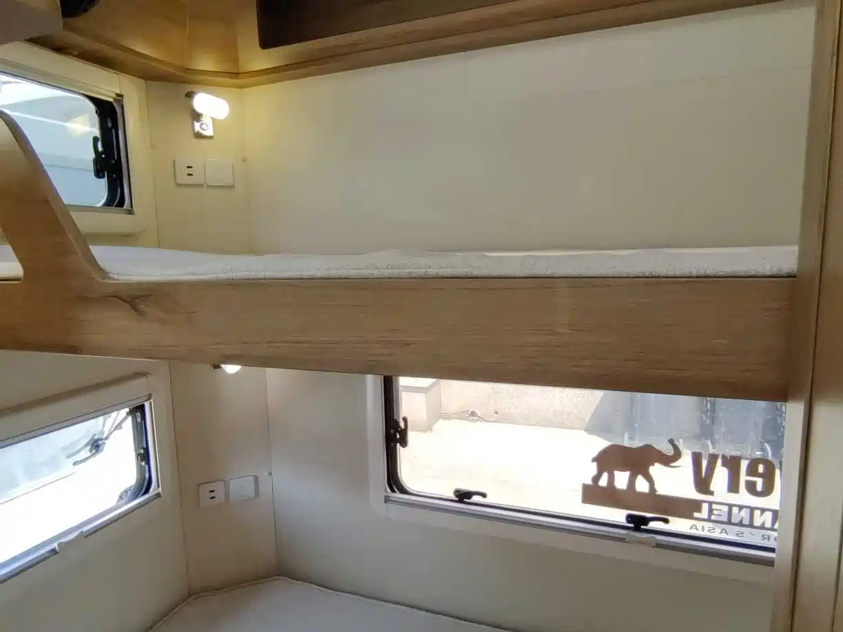 SAIC Maxus MAXUS V90 RV 2021 2.0T Lifestyle V90 Self-contained Type C RV Flagship Version (Large Front Overhang with Longitudinal Bed) фото 15