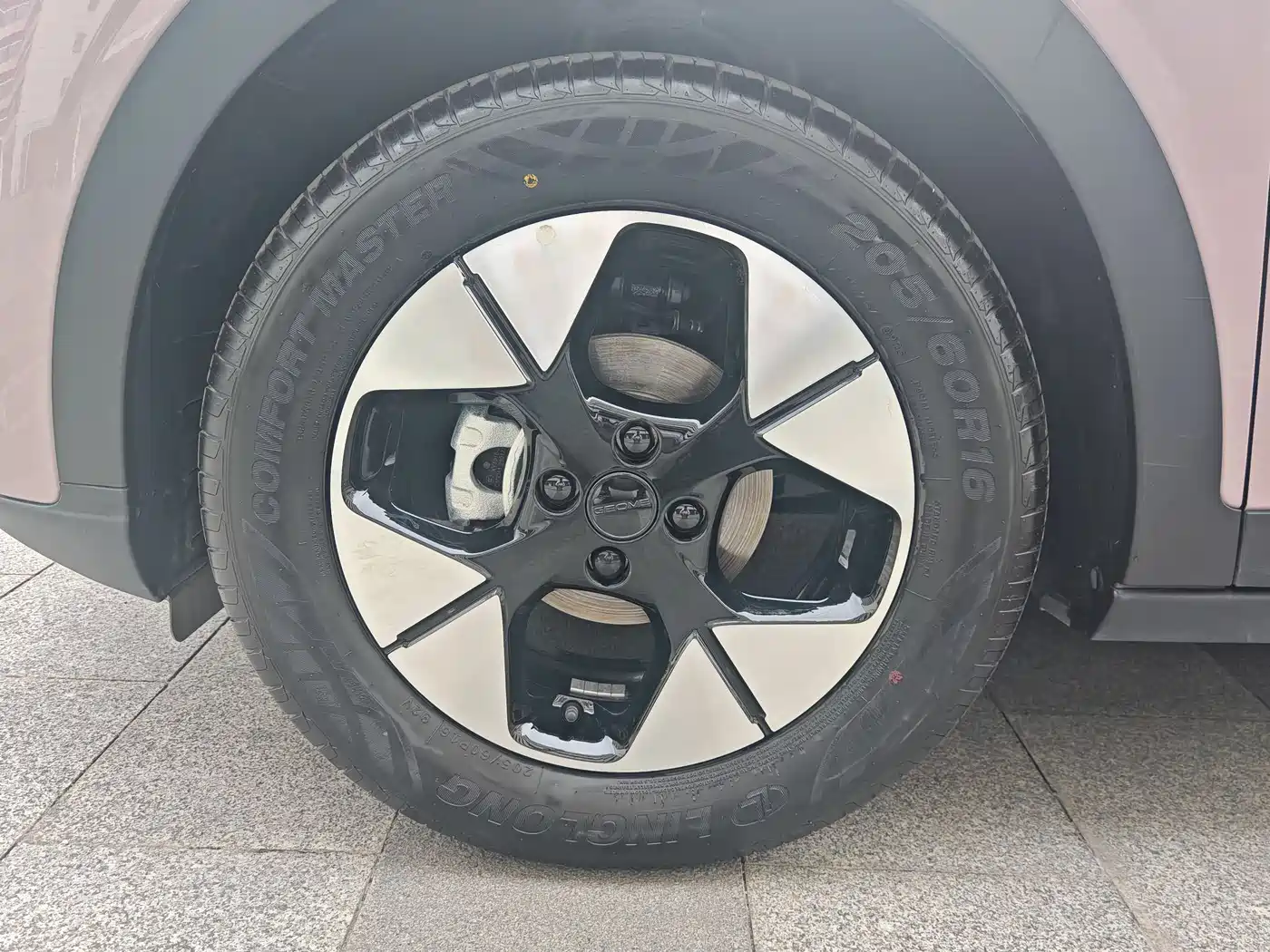Geely Galaxy Starry Wish 2025 310km Dream Edition фото 24
