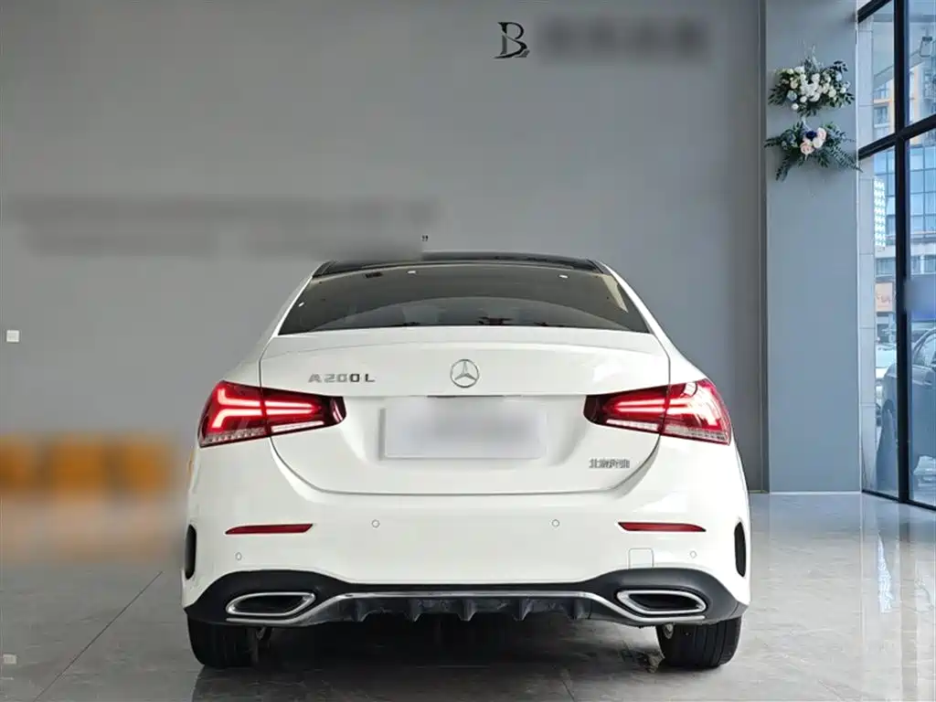 Mercedes-Benz A-Class 2022 A 200 L Sport Sedan Dynamic фото 14