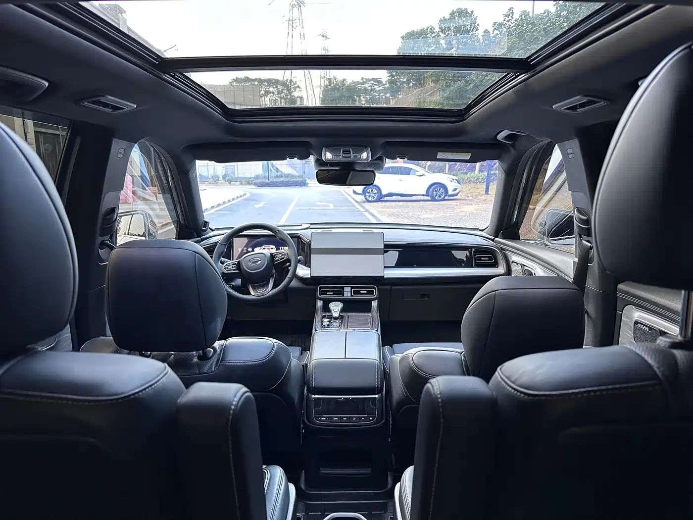 GAC Trumpchi Trumpchi GS8 2022 Dual Engine Series 2.0TM 2WD Premium Edition (6-Seater) фото 15